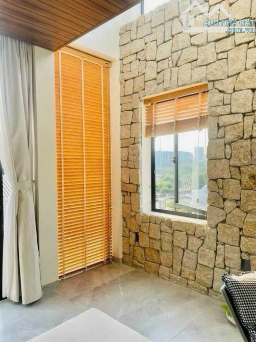 Dương Quảng Hàm gần Emart PVTrị,  DT :12x21,8m, hầm 6 tầng,khoán 110 triệu, giá 42 tỷ - 2