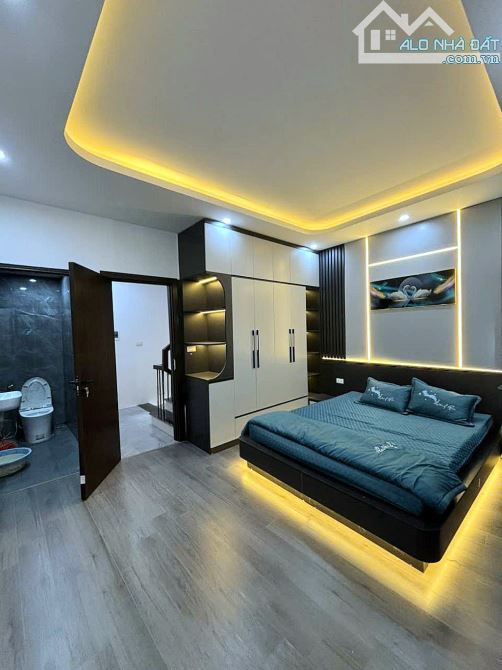 VĂN QUÁN HÀ ĐÔNG - 5 TẦNG -Ô TÔ ĐỖ CỔNG -TẶNG FULL NỘI THẤT - HƠN 100M RA TẦU ĐI - 2