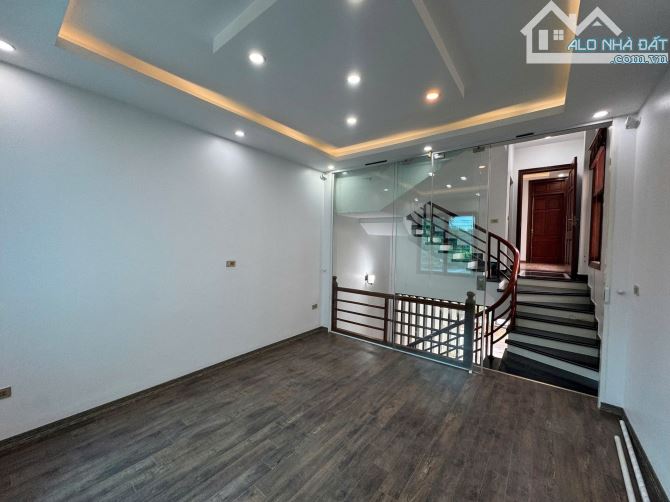 NGÕ VIP SÀI ĐỒNG- LONG BIÊN- 72m*4 Tầng -VỈA HÈ- HAI THOÁNG- KINH DOANH- Ô TÔ TRÁNH- - 2