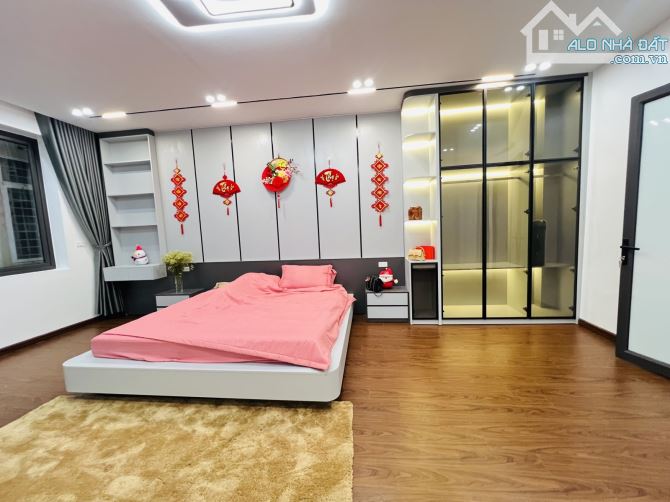 TRƯƠNG ĐỊNH , 42M² , ĐẦY ĐỦ NỘI THẤT , 3 GÁC ĐỖ CỬA , GẦN PHỐ , MẶT TIỀN 4,5M , 7,89 TỶ - 2