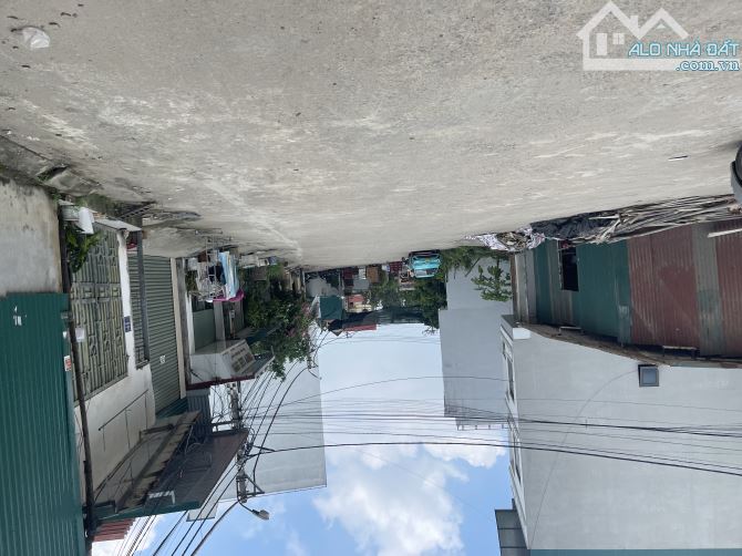 BÌA LÀNG KINH DOANH OTO TRÁNH. TẠI KIM CHUNG ĐÔNG ANH. DT: 90m - 2