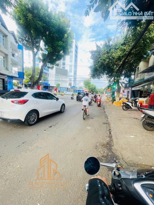 🏢 BÁN TÒA NHÀ VIP 4 TẦNG - GÓC 2 MẶT TIỀN NGÔ QUYỀN –16,5x17M- 41TY - 2