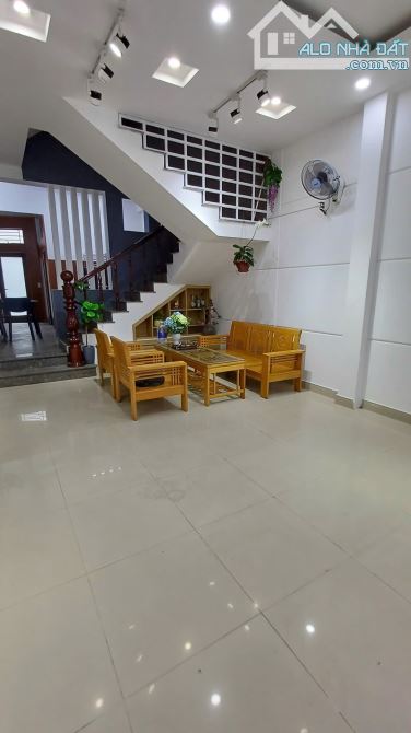 Bán nhà kiệt Nguyễn Văn Thoại – 44.1m2 – 3 tầng – Gần biển Mỹ Khê – Khu Tây sầm uất - 2