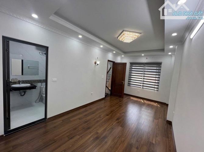 Siêu phẩm Khương Trung - Thanh Xuân 34m2, 5T, lô góc, thang máy, ô tô vào nhà, giá 9.8 tỷ - 2