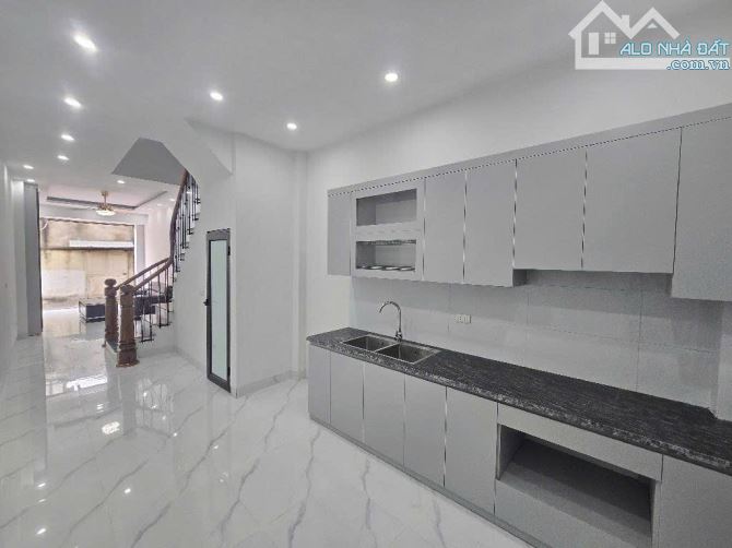 BÁN NHÀ QUỲNH ĐÔ- Vĩnh Quỳnh DT52M*4 TẦNG * GIÁ 5.6 TỶ. NHÀ ĐẸP Ở NGAY. - 2