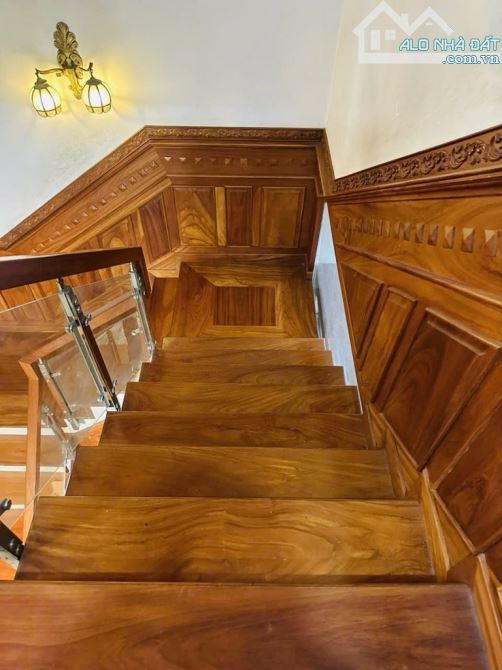 BÁN GẤP BIỆT THỰ ĐẸP, TRUNG MỸ TÂY TẶNG HẾT NỘI THẤT, QUẬN 12, DT 125M2(5.1 × 25), GIÁ  RẺ - 2