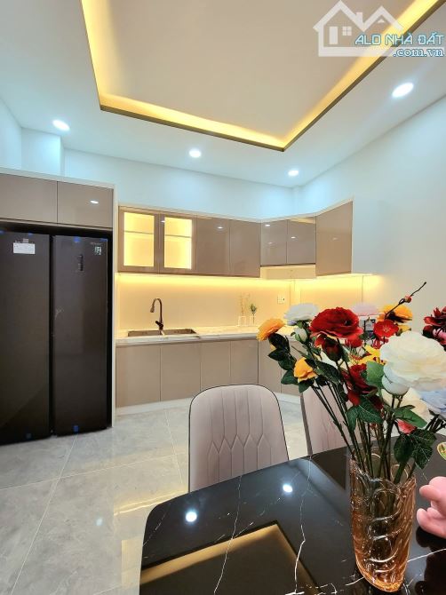 Nhà Thanh Xuân gần chợ Khương Đình, 10m ra hồ ngõ ô tô tránh,  40m2.Nhỉnh 8.X tỷ. - 3
