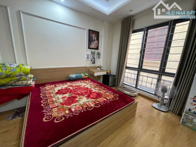 Chị Linh chuyển nhà to,nhờ riêng em Hải  bán nhà Hồ Tùng Mậu – 33m², 5 tầng, MT 3.9m - 3