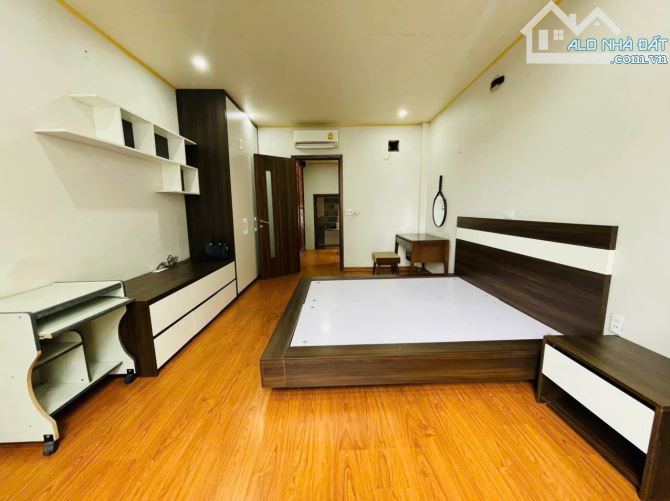 Bán Nhà Lê Hồng Phong . Đông Ngàn . Từ Sơn . dt 99.8m . mt 4m . hướng T . Giá 9 tỷ - 3