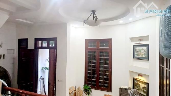 NHÀ ĐẸP THANH XUÂN - LÔ GÓC 5 TẦNG BỀ THẾ – 61M², MẶT TIỀN 6M – GIÁ CHỈ 10 TỶ! - 3