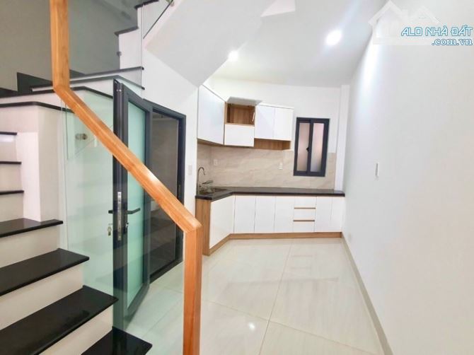 MẶT TIỀN KINH DOANH – NHÀ 3 TẦNG – DT 66M² _NGANG 6M – P.THẠNH MỸ LỢI – Q2 - 8,3 TỶ - 3