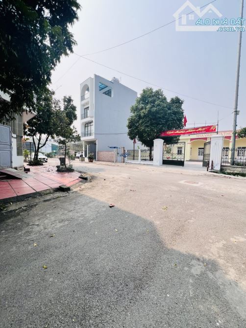 BÁN ĐẤT ĐÔNG DƯ GIA LÂM-Ô TÔ TRÁNH-PHÂN LÔ VỈA HÈ-THÔNG-120m2- mt 8m- 13,8 tỷ - 3