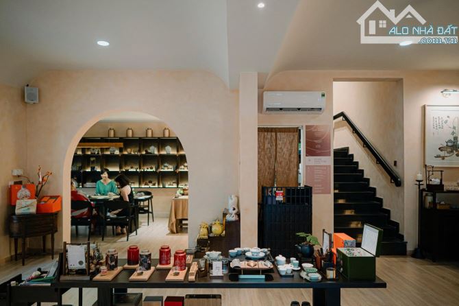 CHO THUÊ BIỆT THỰ SIÊU VIP THẢO ĐIỀN - XUÂN THỦY 14*20M  GIÁ CHỈ 79TR/THÁNG - 3