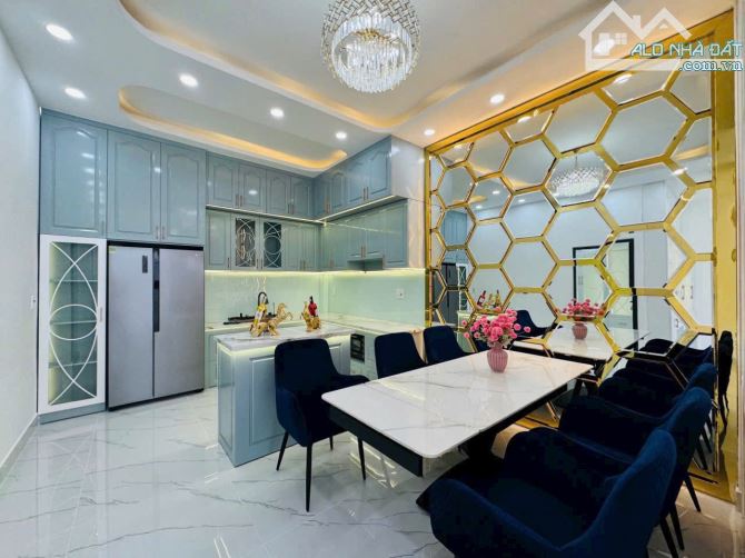 Nhà Phố Quận 7 - Ngang Khủng 8m - Chỉ 8 Tỷ Hơn - 3
