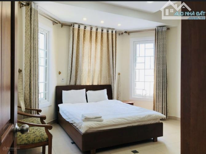 Biệt thự sân vườn Đà Lạt 435m2, 22 tỷ, Triệu Việt Vương, 11PN, cách chợ Đà Lạt 1km - 3