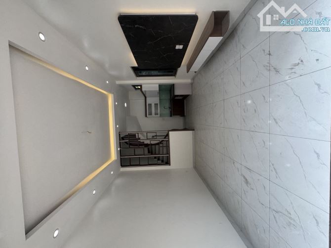 Nhà HIẾM - Đại Cát Từ Liêm 32m2 - 5 tầng - oto Tránh - giá 6,5t - 3