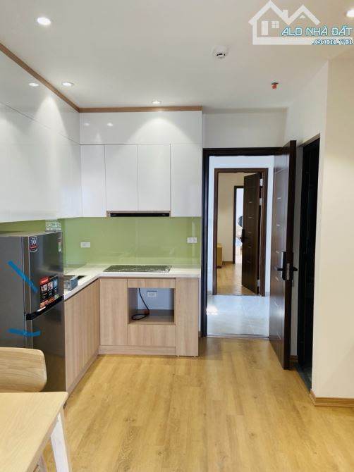 BÁN TÒA NHÀ CĂN HỘ CAO CẤP CHO THUÊ -PHỐ TRÍCH SÀI -TÂY HỒ--LÔ GÓC -THANG MÁY -100 m2-8 T - 3