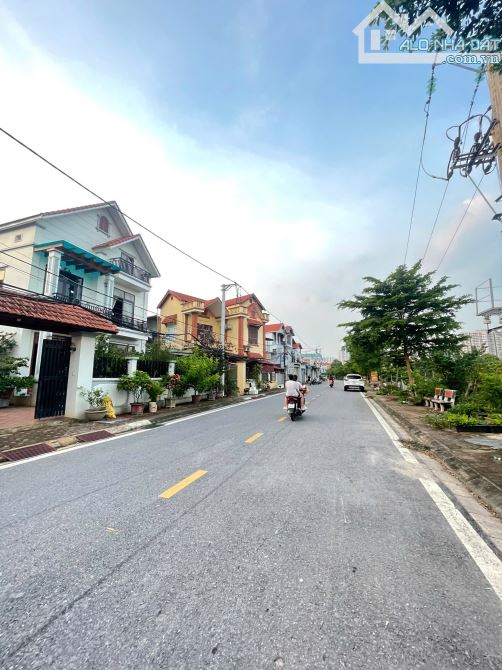 Bán đất 100m² mặt tiền 10m tại Đa Tốn – ô tô tránh – gần Vinhomes Ocean Park, sổ đỏ chính - 3