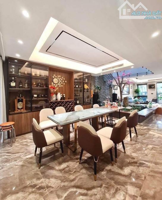 Bán gấp Nhà 5 tầng khu TĐC phường Việt Hưng, Lô góc, Vỉa hè đường 17m, Khuôn tiền 13.x tỷ - 3