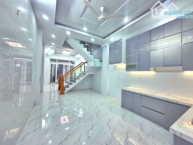 🍍chỉ 6,1 tỷ (TL)🥑HXH Hoàng Hữu Nam, Long Thạnh Mỹ, Thủ Đức. Nhà mới 60m2, 3 Tầng, 4PN - 3