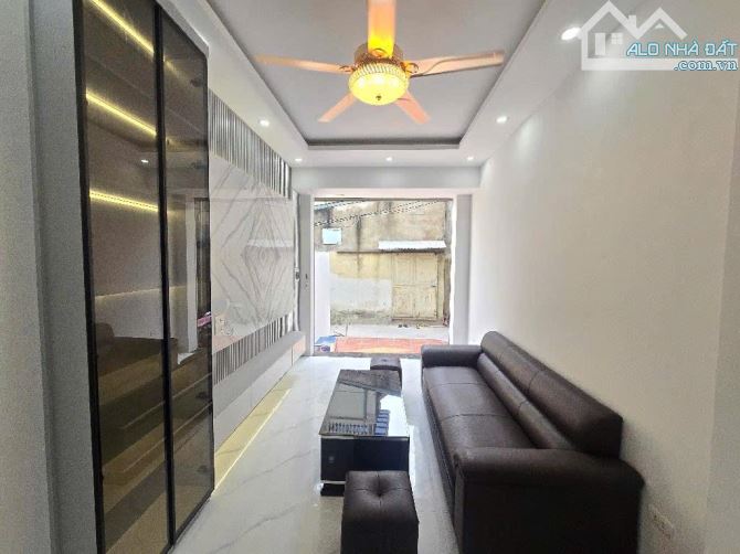 BÁN NHÀ QUỲNH ĐÔ- Vĩnh Quỳnh DT52M*4 TẦNG * GIÁ 5.6 TỶ. NHÀ ĐẸP Ở NGAY. - 3