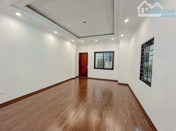 Lê Thanh Nghị - Nhà mới ở luôn, lô góc thoáng sáng - 39m*5T - 11.6 Tỷ - Không đăng ảo - 3