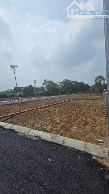 Tái Định Cư Vai réo Phú Cát Giáp Phú Cát Pickleball Club DT:120m 2 Mặt Thoáng Ô Tô Giá f0 - 4