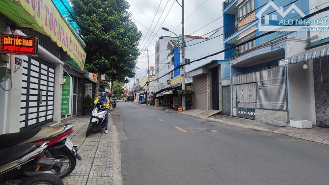 Nhà mới 2 tầng, 85M2,ngay chợ Đông Hưng Thuận 02 , Q12. CHỈ 4.9 TỶ - 4