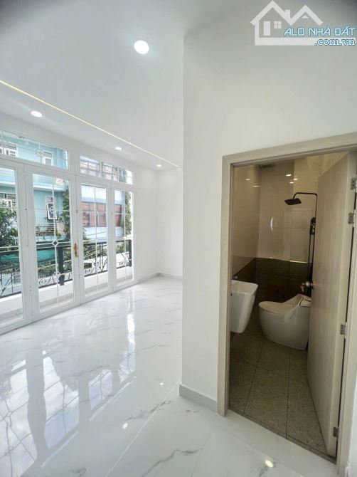 CẦN TIỀN BÁN GẤP CĂN NHÀ PHỐ CAO CẤP TRUNG TÂM THỦ DẦU MỘT BÌNH DƯƠNG - 4
