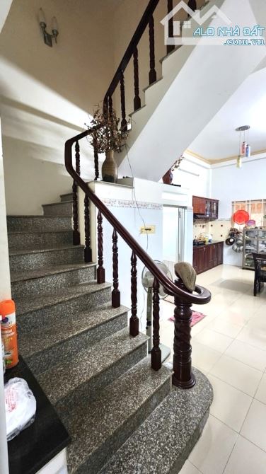 Nhà Phố 3 Tầng - Ngay Lý Phục Man - Quận 7 - 4x19 - Hẻm Xe Hơi - Nhỉnh 6 Tỷ - 4