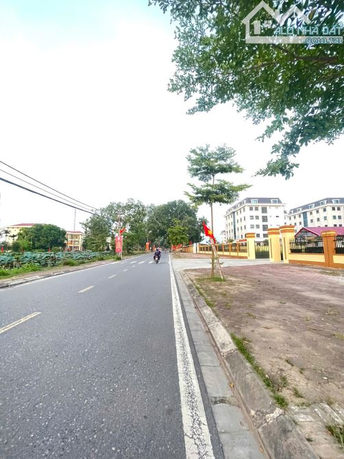 Bán đất 100m² mặt tiền 10m tại Đa Tốn – ô tô tránh – gần Vinhomes Ocean Park, sổ đỏ chính - 4