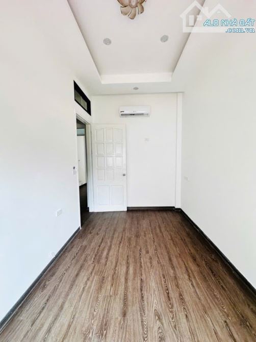 TRẦN CUNG CẦU NGHĨA ĐÔ CẦU GIẤY, NHÀ ĐẸP DÂN XÂY Ô TÔ GẦN NHÀ, DT50M, MT4,5M. Giá 9x tỷ - 4
