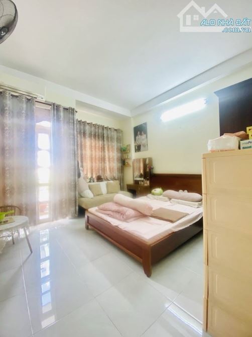 HẺM Ô TÔ 6M NGAY CHỢ TÂN HƯƠNG- QUẬN TÂN PHÚ - GẦN MẶT TIỀN- DT 4M X 20M- 4 TẦNG - 4