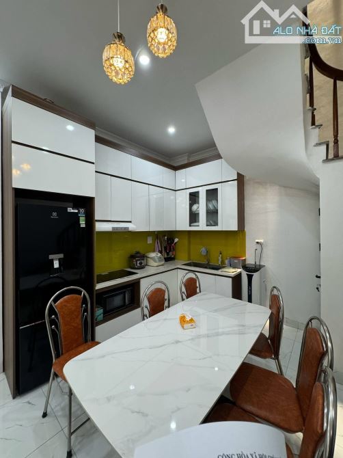 Cần bán nhà phố Xuân Thuỷ Cầu giấy 38m2 6 tầng 4m mặt tiền - 5