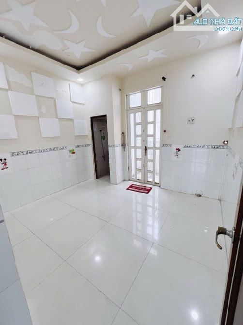 BÁN NHÀ MỚI ĐẸP 4 TẤM NHÀ TRỐNG HÌNH THẬT TẠI P4 HOÀNG DỆU SÁT MẶT TIỀN GIÁP Q1 GIÁ 7TỈ290 - 5