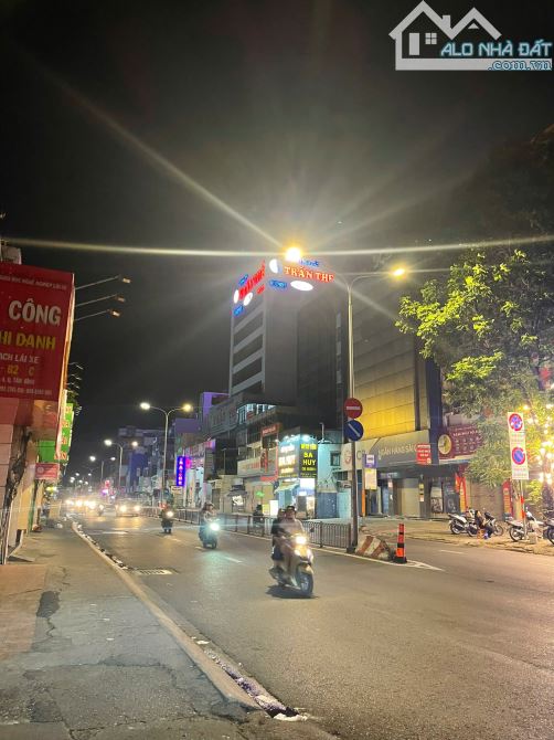 BÁN CHDV 5 TẦNG, KHOÁN 60TR/TH, SỔ ĐẸP - HOÀNG VĂN THỤ - 6x16m - 16 TỶ - 5