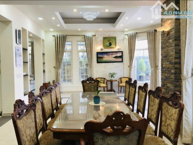 Biệt thự sân vườn Đà Lạt 435m2, 22 tỷ, Triệu Việt Vương, 11PN, cách chợ Đà Lạt 1km - 5