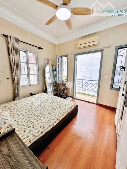 🔥BÁN NHÀ THẠCH BÀN ,39M, 4T, MT 4,3M, NGÕ RỘNG, Ô TÔ TRÁNH CÁCH NHÀ 20M, 5.XX TỶ🔥 - 5