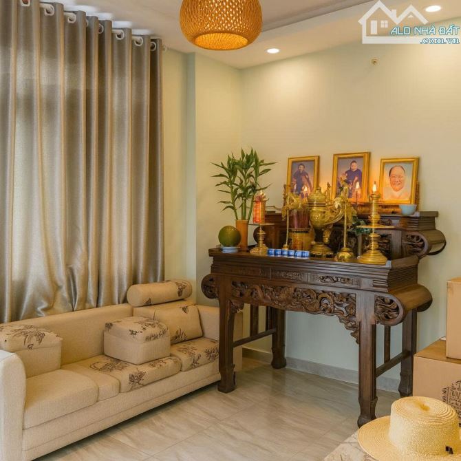 Bán nhà 3 lầu, Quang Trung, Gò Vấp, 4 phòng ngủ, 5 tỷ hơn - 5