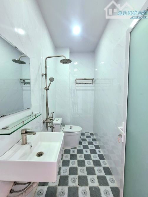 🍍chỉ 6,1 tỷ (TL)🥑HXH Hoàng Hữu Nam, Long Thạnh Mỹ, Thủ Đức. Nhà mới 60m2, 3 Tầng, 4PN - 5