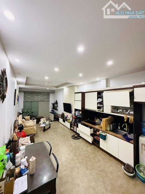 BÁN NHÀ NGUYỄN KHÁNH TOÀN 50M2 GIÁ 18.3 TỶ – LÔ GÓC – OTO VÀO NHÀ – 5 TẦNG CỰC ĐẸP, Ở LUÔN - 6