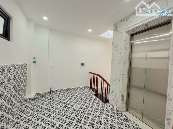 Lê Thanh Nghị - Nhà mới ở luôn, lô góc thoáng sáng - 39m*5T - 11.6 Tỷ - Không đăng ảo - 6