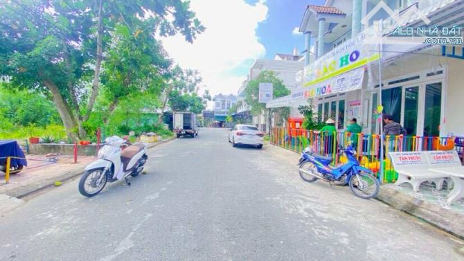 Bán đất 64 m2 đường số 11 khu dân cư đại học Y Dược - 7