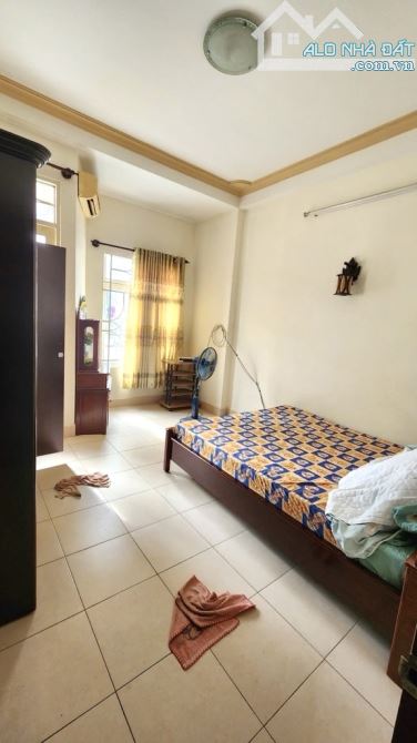 Nhà Phố 3 Tầng - Ngay Lý Phục Man - Quận 7 - 4x19 - Hẻm Xe Hơi - Nhỉnh 6 Tỷ - 7