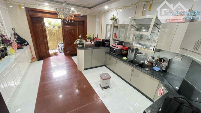 BÁN GẤP BIỆT THỰ ĐẸP LÀNG TĂNG PHÚ,4 TẦNG, MẶT TIỀN XE TẢI,GIÁ CHỈ 10 TỶ - 7