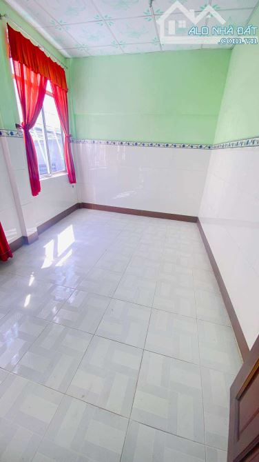 Cho thuê nhà ngang 6,6m hẻm Trần Hưng Đạo 10 triệu - 7