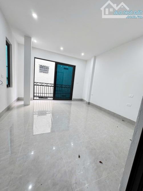 Bán nhà Bạch Mai 20/25m2, 5T, mt 3.7m lô góc, ngõ rộng, kinh doanh nhỏ. Giá 7.3 tỷ có TL