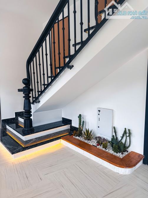 Biệt thự Đà Lạt 255m2 Đã Hoàn Công, 23,5 tỷ, 6PN, Phong cách inochi, cách chợ 2km - 8