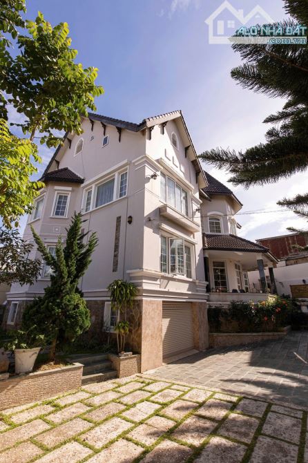 Biệt thự sân vườn Đà Lạt 435m2, 22 tỷ, Triệu Việt Vương, 11PN, cách chợ Đà Lạt 1km - 8