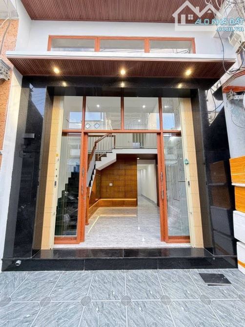 Bán nhà mê lỡ mặt tiền đg nguyễn hiền dt 40m2 giá 2ty750 hướng đông bắc
